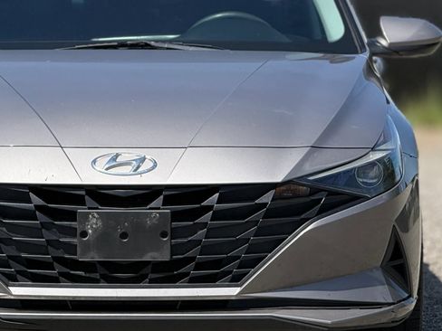 Used 2021 Hyundai Elantra SEL FWD image 12