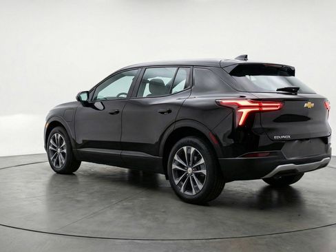 Used 2025 Chevrolet Equinox LT image 6