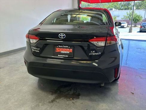 Certified 2024 Toyota Corolla LE FWD image 4
