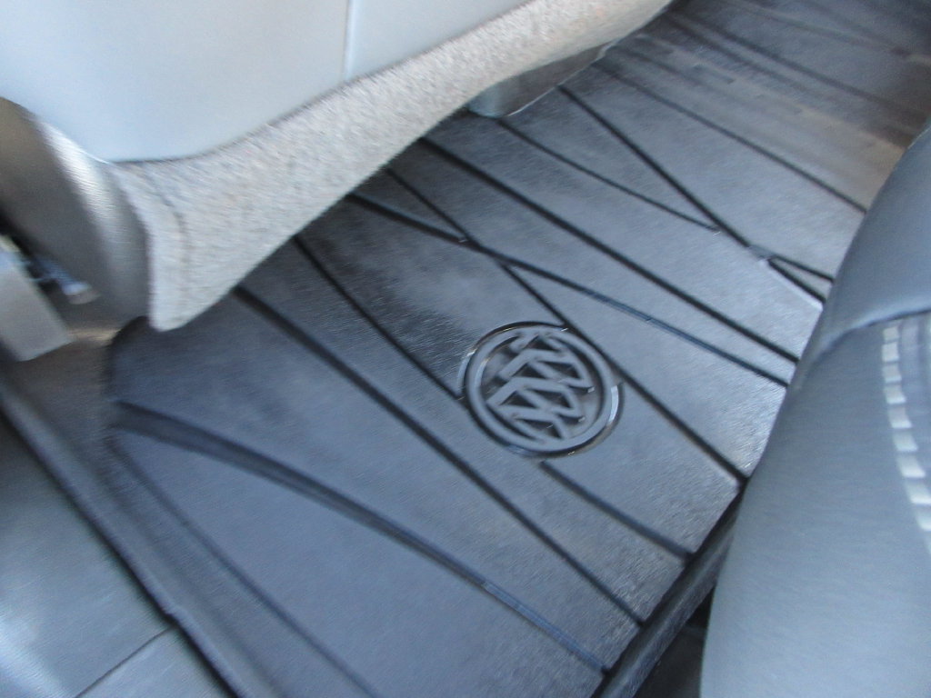 Used 2019 Buick Enclave Essence FWD image 27