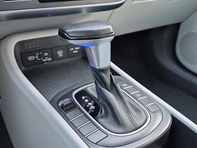 Used 2024 Hyundai Kona SEL FWD image 12