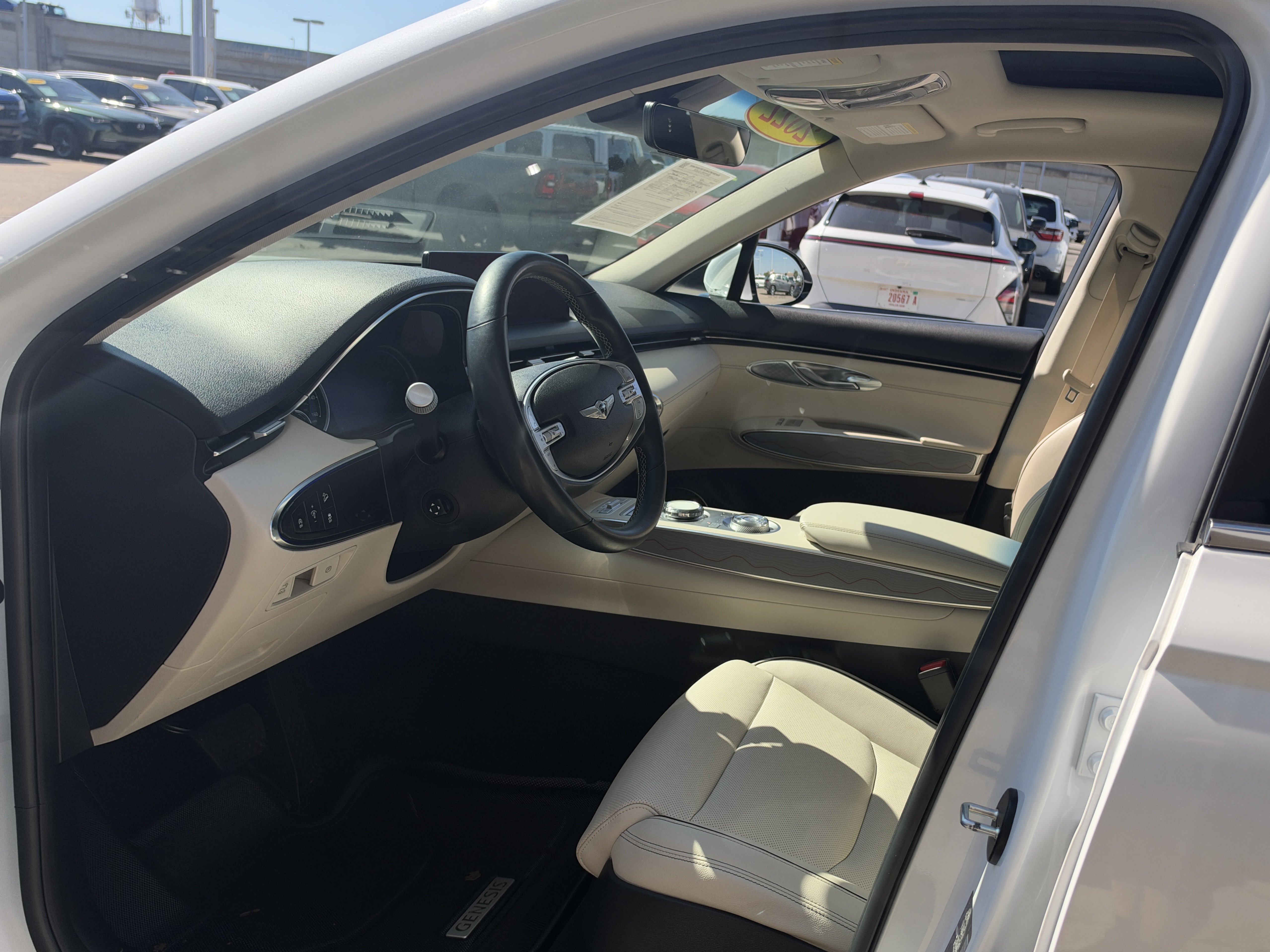 Used 2022 Genesis GV70 2.5T w/ Advanced Package AWD/4WD image 29