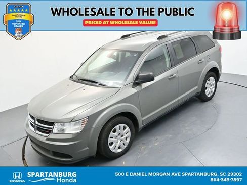 Used 2019 Dodge Journey SE image 30