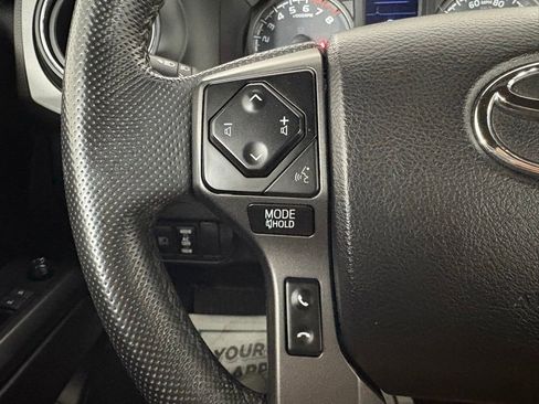 Used 2021 Toyota Tacoma TRD Off-Road AWD/4WD image 20