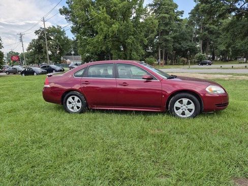 Used 2009 Chevrolet Impala LT w/ Luxury Edition Package FWD image 2