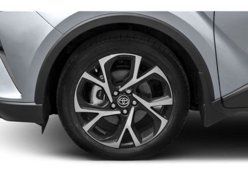 Used 2019 Toyota C-HR LE image 10