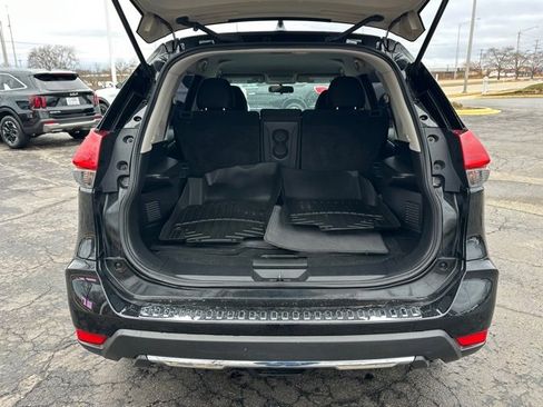 Used 2017 Nissan Rogue S image 17