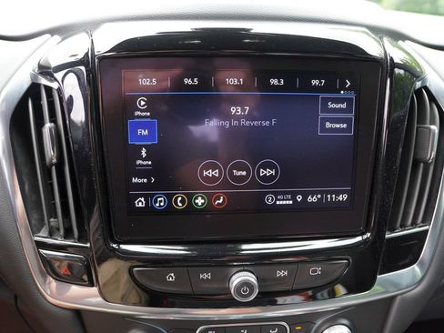 Certified 2022 Chevrolet Traverse LT w/ Midnight/Sport Edition AWD/4WD image 27