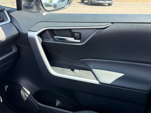 Used 2025 Toyota RAV4 XLE w/ Convenience Package FWD image 16