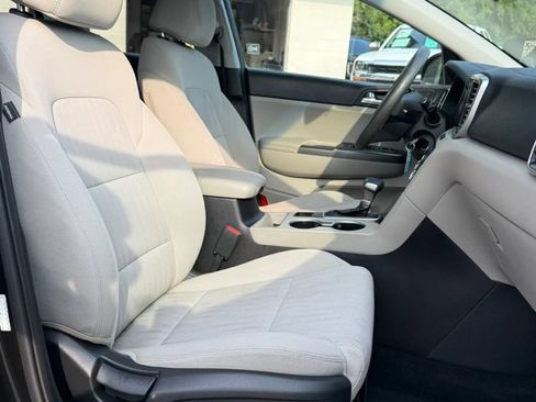 Used 2020 Kia Sportage LX FWD image 19