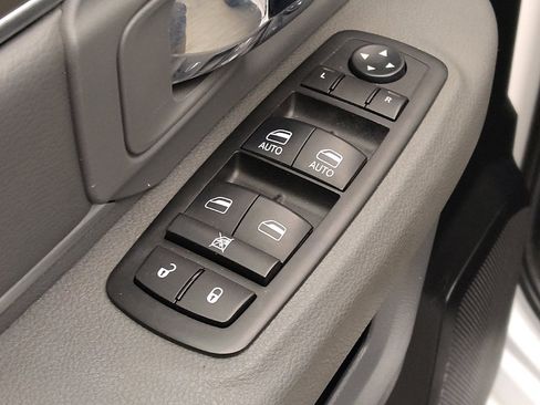 Used 2016 RAM 1500 Big Horn RWD image 27