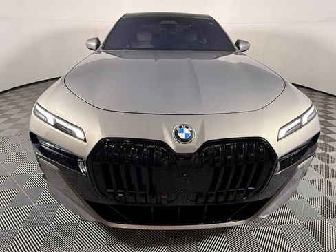 Used 2024 BMW 760i xDrive AWD/4WD image 9