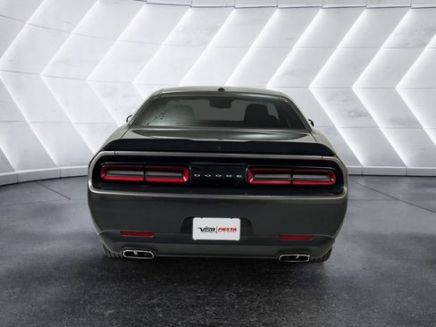 Used 2023 Dodge Challenger SXT image 5