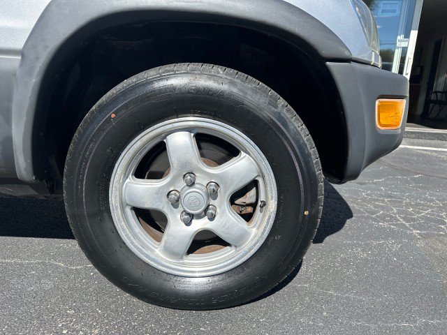 Used 1997 Toyota RAV4 2WD 4-Door w/ "L" Pkg image 9