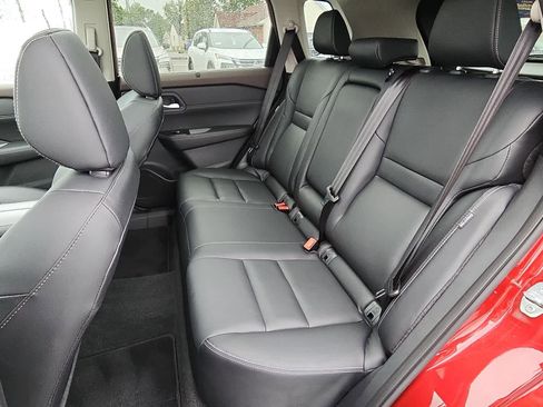 Used 2023 Nissan Rogue SL w/ SL Premium Package image 7