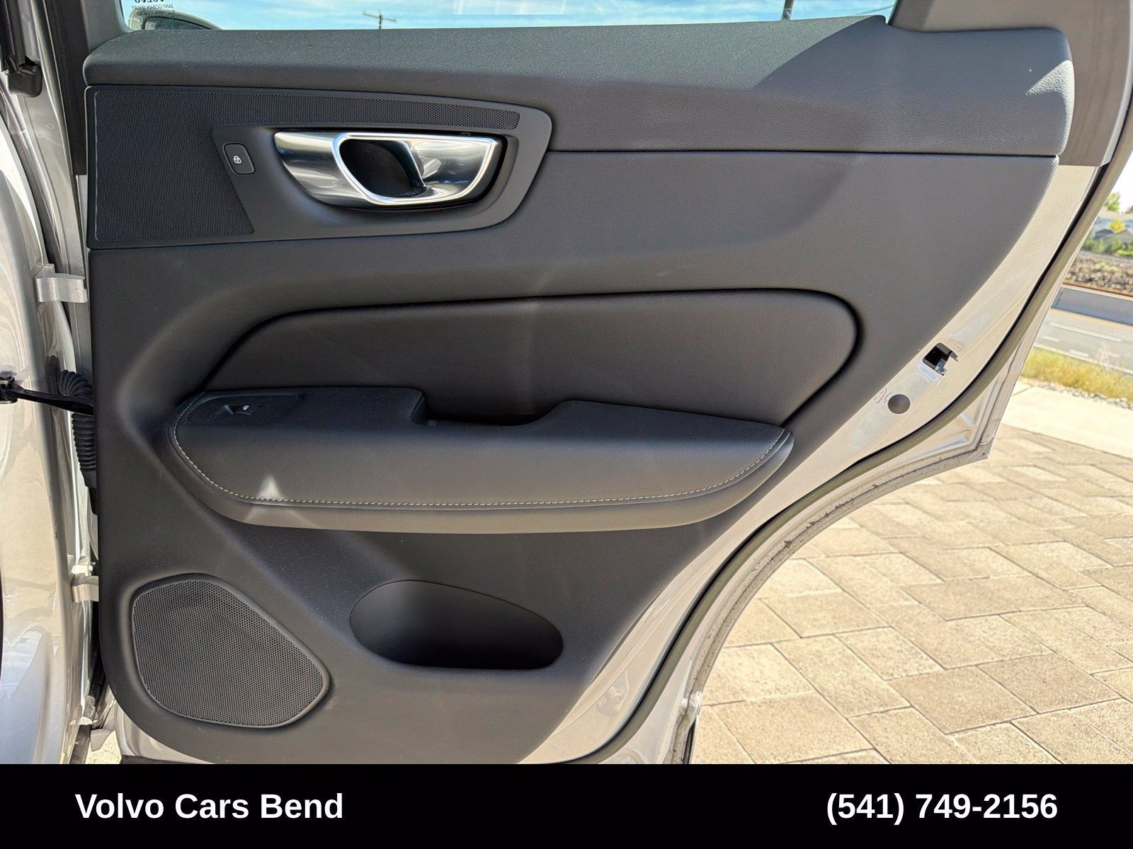 Used 2023 Volvo XC60 B5 Ultimate w/ Climate Package AWD/4WD image 23
