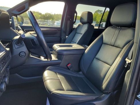 Certified 2022 Chevrolet Suburban RST w/ Luxury Package image 20