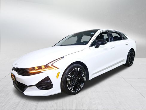 Used 2023 Kia K5 GT-Line image 3