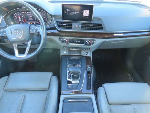 Used 2019 Audi Q5 2.0T Premium Plus w/ Premium Plus Package image 7