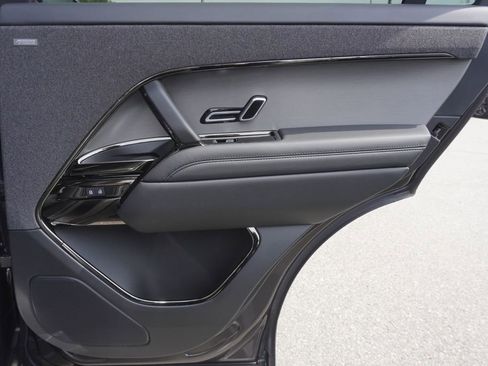 New 2025 Land Rover Range Rover Sport SE image 25