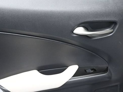 Used 2019 Lexus UX 200 w/ Premium Package FWD image 14
