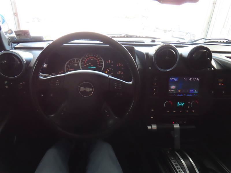 Used 2005 HUMMER H2 w/ Preferred Equipment Group AWD/4WD image 20