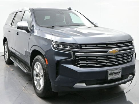 Used 2021 Chevrolet Tahoe Premier w/ Premium Package image 2