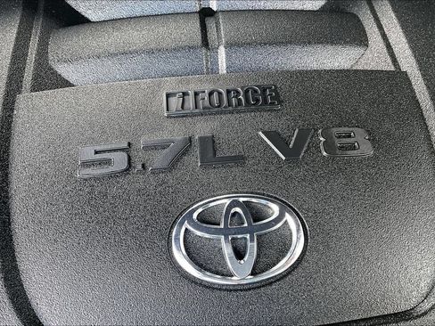 Used 2016 Toyota Tundra SR5 w/ SR5 Upgrade Package AWD/4WD image 33