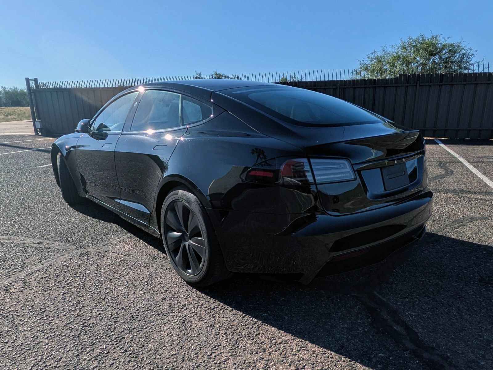 Used 2023 Tesla Model S Standard Range AWD/4WD image 4