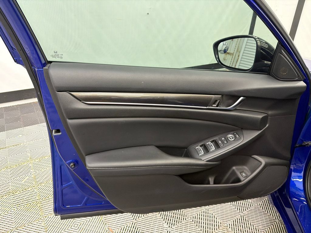 Used 2022 Honda Accord Sport image 11