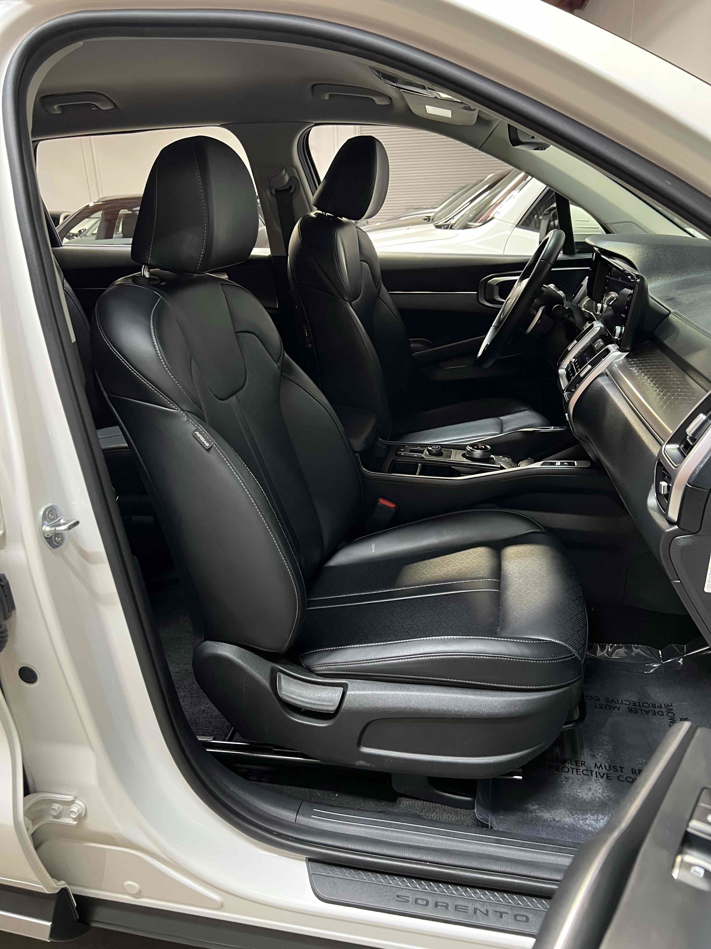 Used 2022 Kia Sorento S FWD image 50