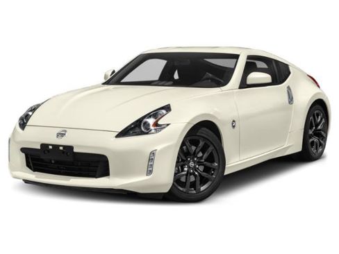 Used 2018 Nissan 370Z Touring image 4
