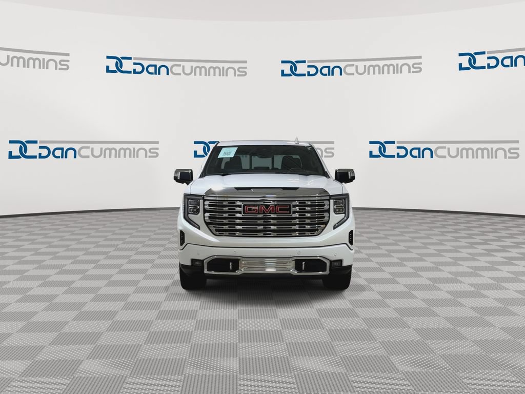 Used 2023 GMC Sierra 1500 Denali w/ Denali Reserve Package AWD/4WD image 3