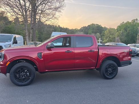 Used 2025 Ford Ranger XLT w/ Black Appearance Package AWD/4WD image 8