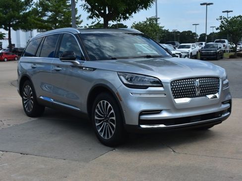 Used 2023 Lincoln Aviator Reserve w/ Equipment Group 201A AWD/4WD image 3