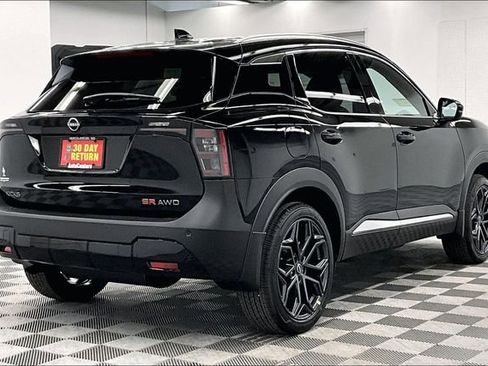 New 2026 Nissan Kicks SR w/ SR Premium Package image 16