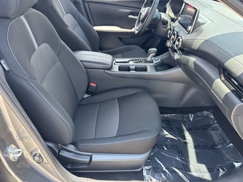 Used 2025 Nissan Sentra SV w/ All-Weather Package FWD image 9