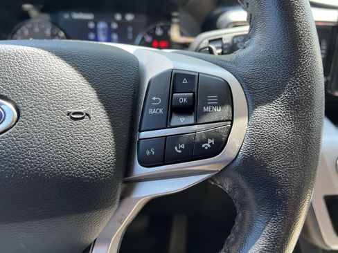 Used 2020 Ford Explorer XLT w/ Equipment Group 202A RWD image 20