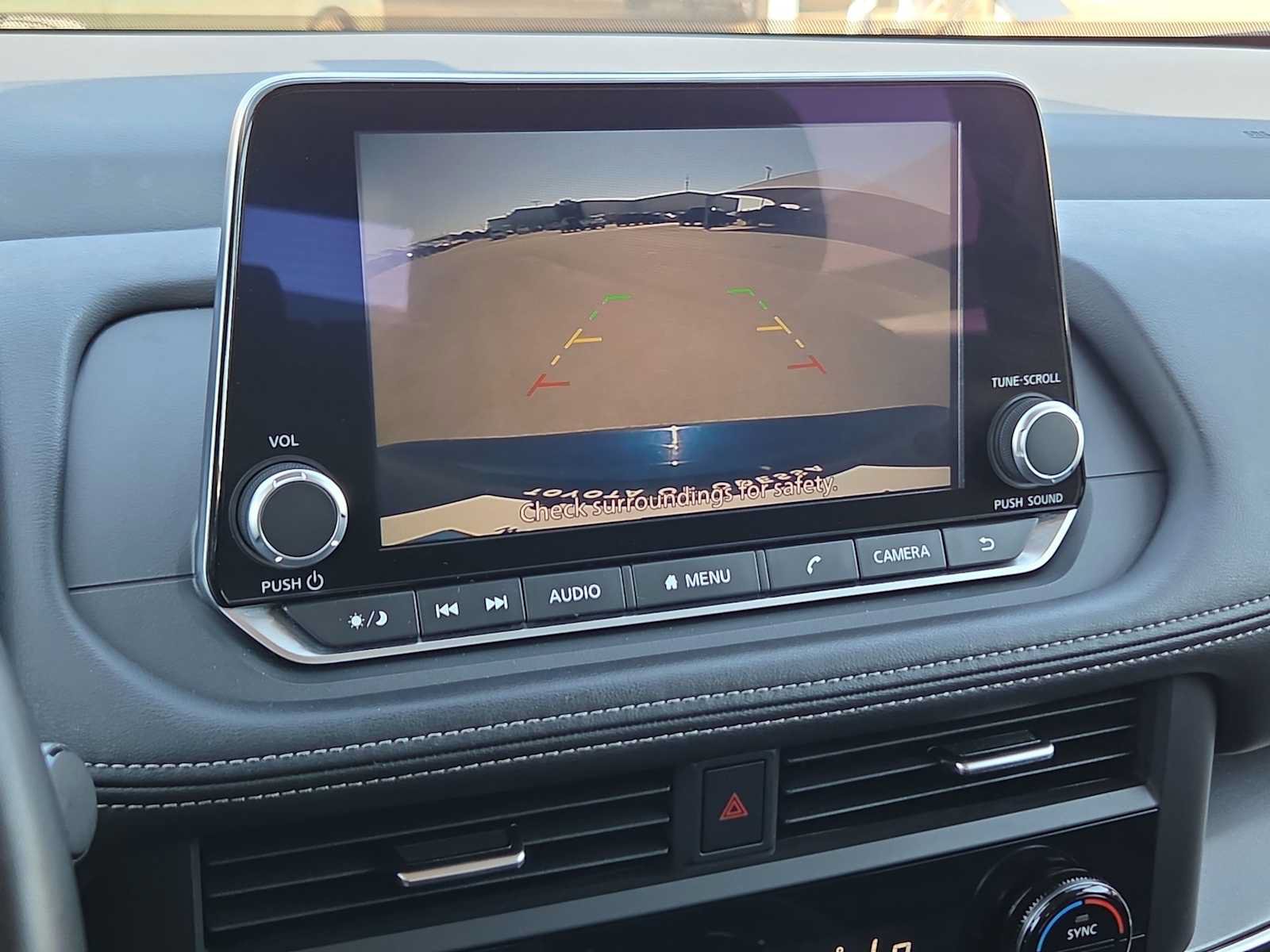 Used 2025 Nissan Rogue SV FWD image 24