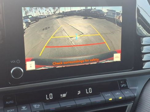 Certified 2025 Toyota Camry SE w/ Convenience Package image 17