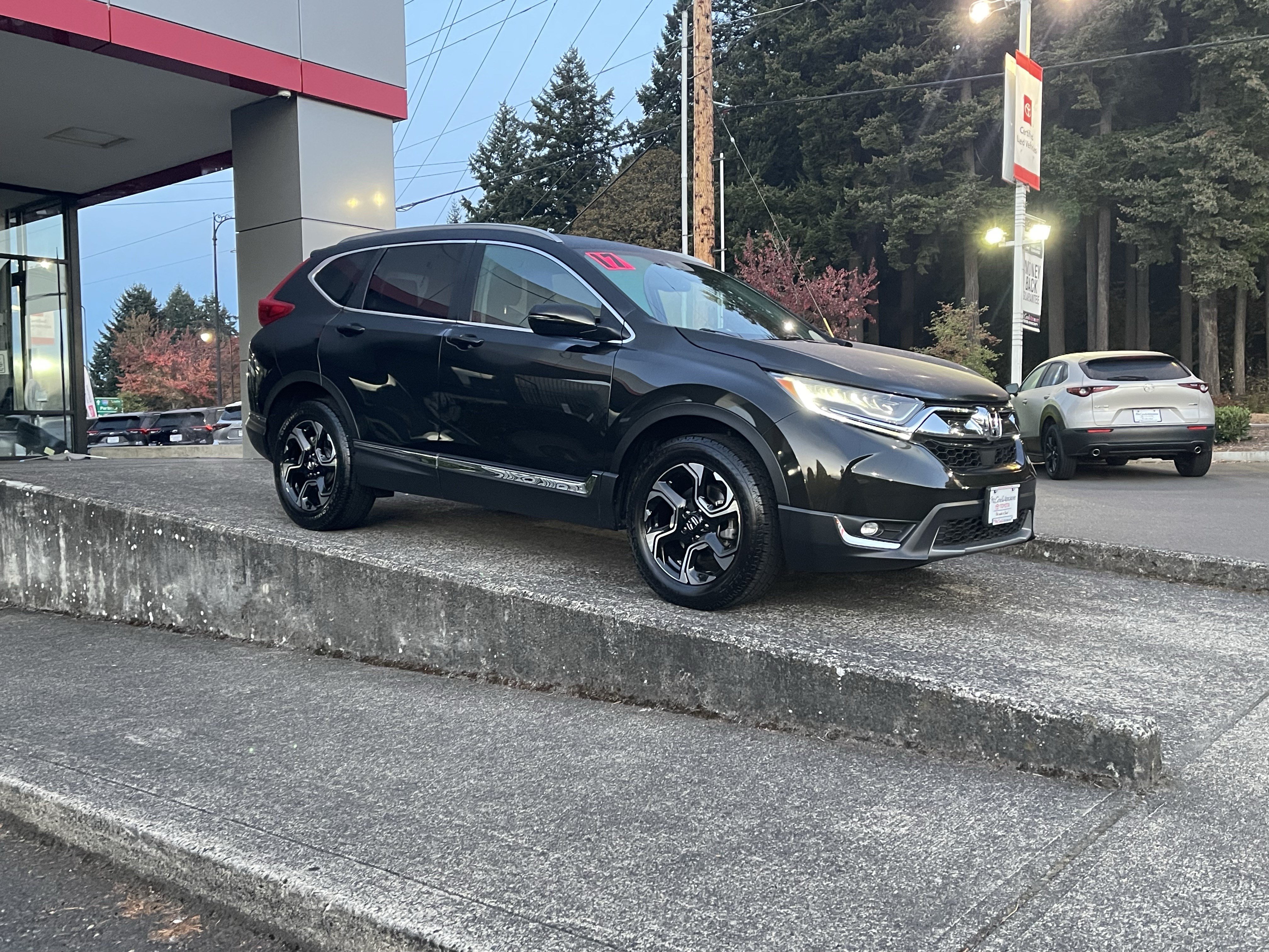 Used 2017 Honda CR-V Touring image 1
