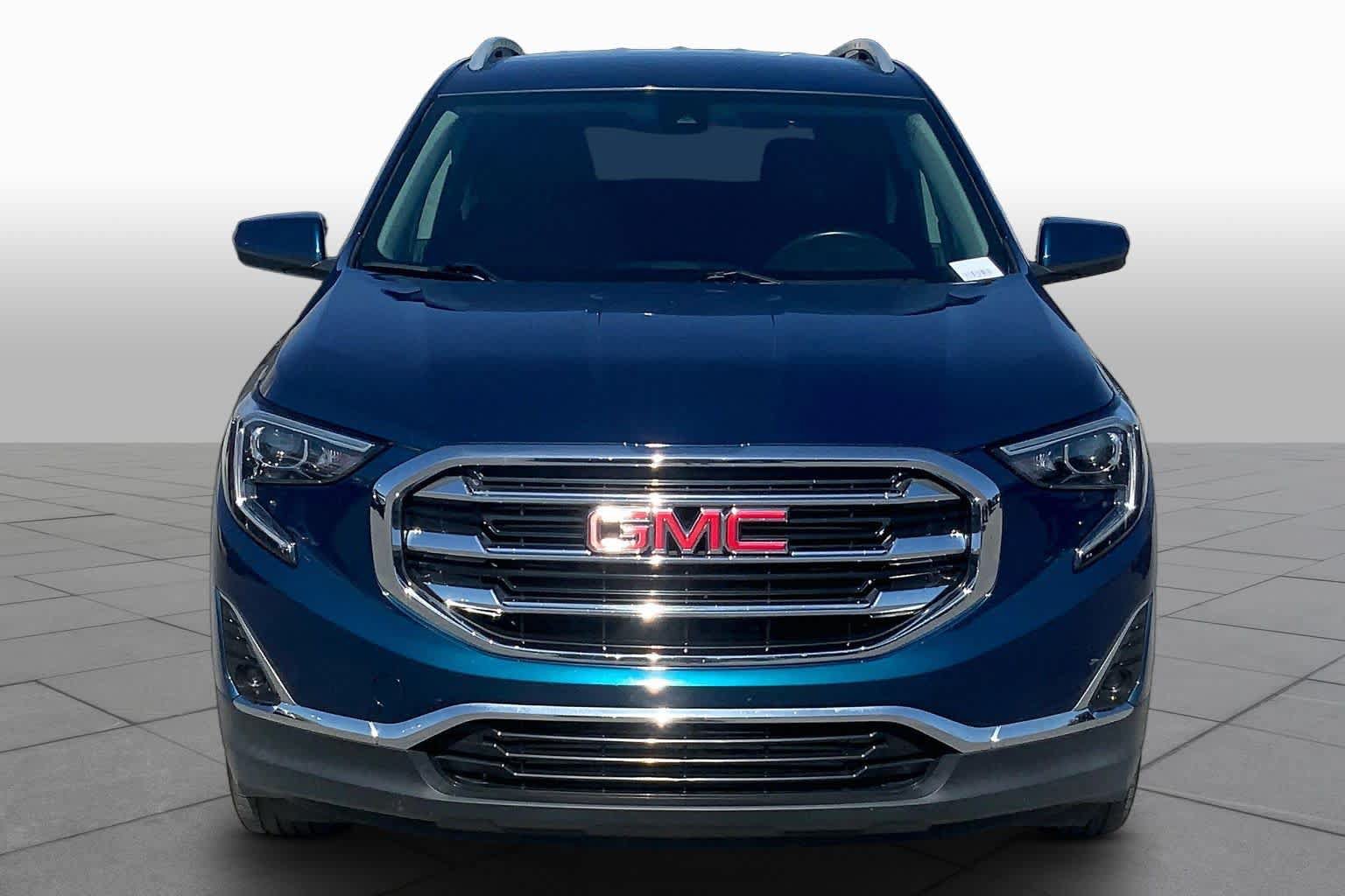 Used 2021 GMC Terrain SLT w/ Infotainment Package II FWD image 4