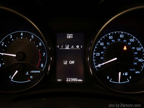 Used 2017 Toyota Corolla iM image 13