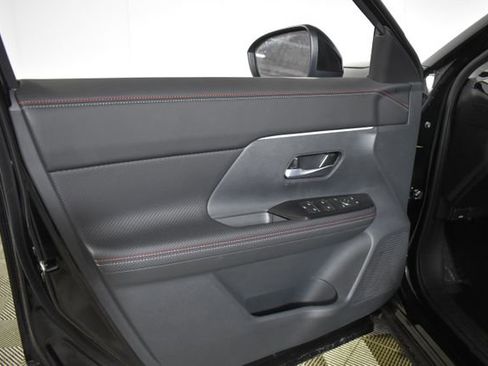 New 2026 Nissan Kicks SR w/ SR Premium Package AWD/4WD image 7
