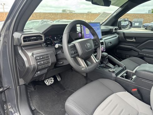 Used 2025 Toyota Tacoma TRD Sport RWD image 23