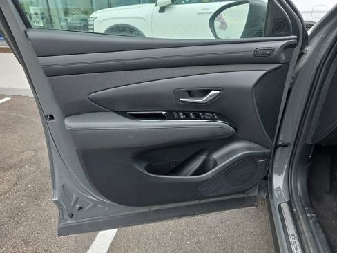 Used 2025 Hyundai Tucson Limited FWD image 9