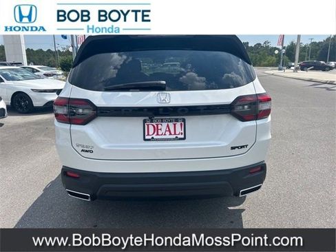 New 2025 Honda Pilot Sport image 6