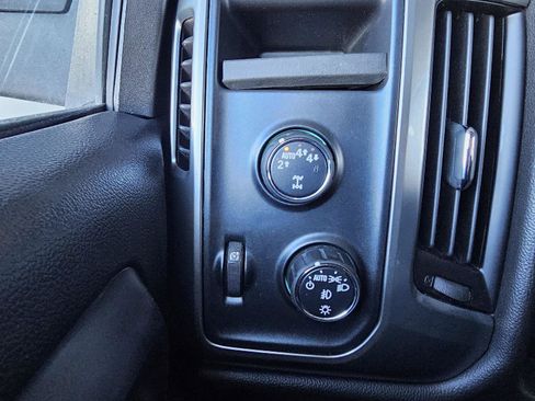 Used 2018 Chevrolet Silverado 1500 LT w/ All Star Edition image 24