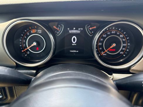 Used 2021 Jeep Wrangler Unlimited Sport AWD/4WD image 20