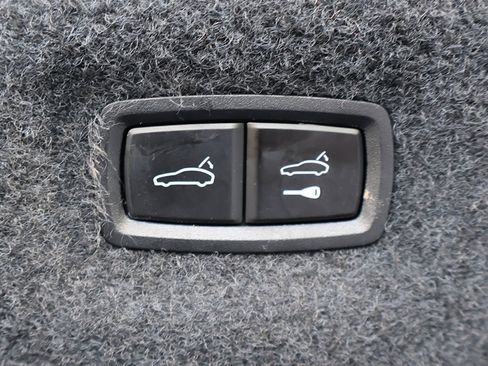 Used 2020 Porsche Taycan Turbo image 58